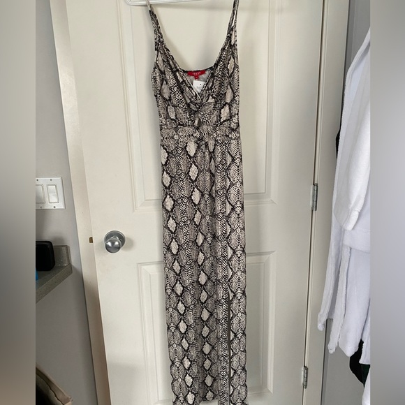 Brand New Guess Dress - Picture 1 of 2